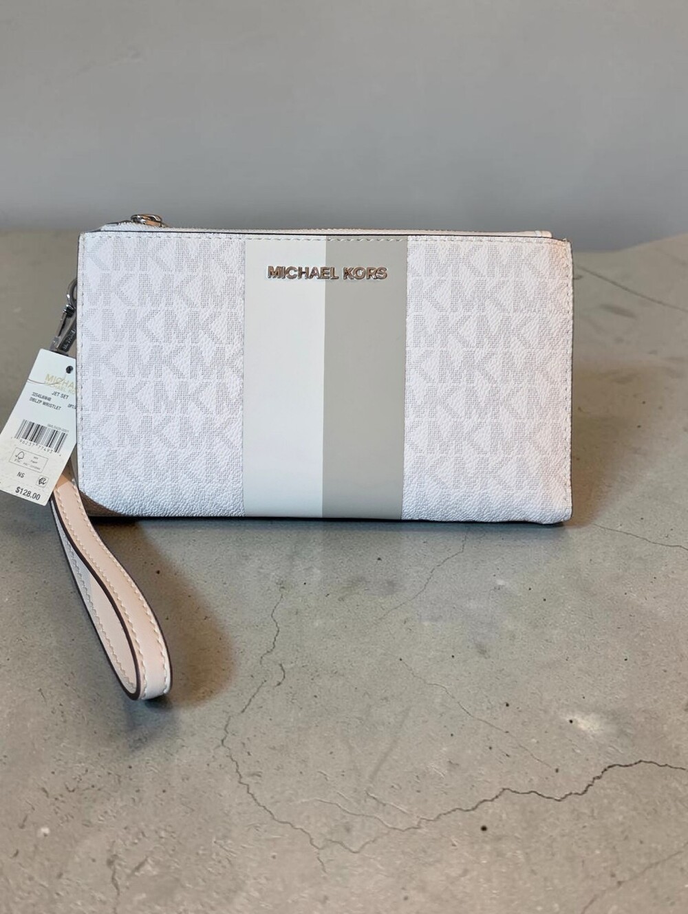 Nwt Michael Kors White Signature Tote with Wristlet Accent - Picture 8 of 10